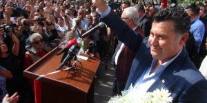 Kocadon’dan miting gibi Adaylık Açıklaması!