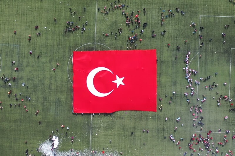 “Ulusal Egemenlik ve Çocuk Bayramımız kutlu olsun”