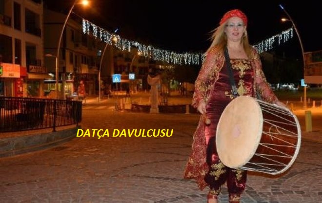 Kadın Davulcunun manileriyle Datça Sahura Kalkıyor