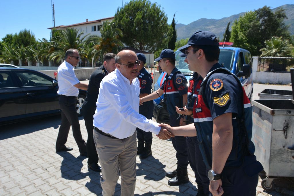Seydikemer’de Bayramlaşmaya STK ve Vatandaşlar da katıldı