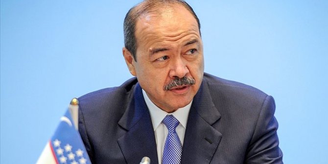 Özbekistan’da hükümet istifa etti!