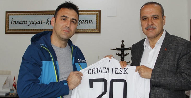 Uzundemir, Ortaca İşitme Engelliler Spor Kulübü Derneğinin forma ihtiyacını karşıladı