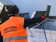 Fethiye Belediyesi şehrin tamamında dezenfekte çalışmalarına devam ediyor