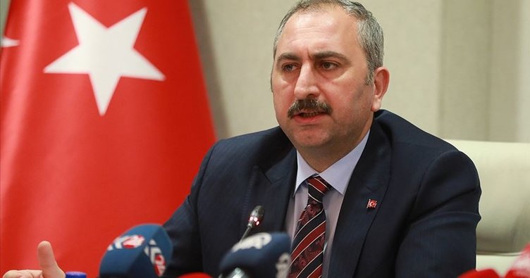 Bakan Gül’den Ankara Barosu’na tepki!