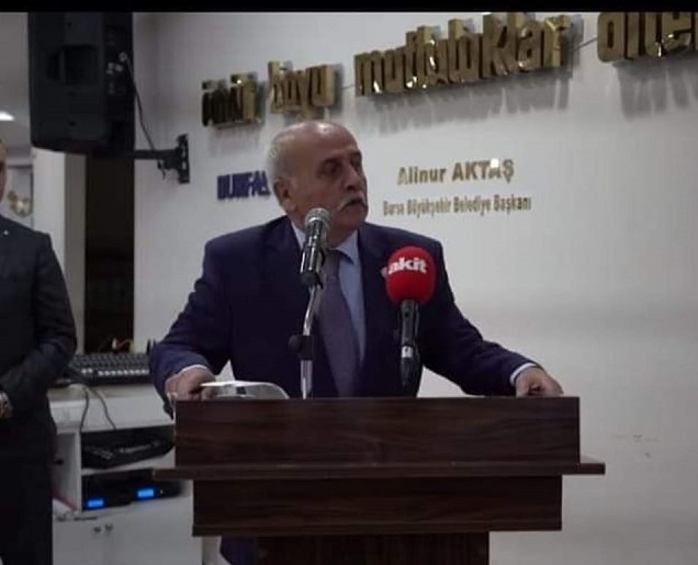 ÜSTÜMÜZE YALAN YAĞIYOR