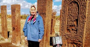 “EVİNE DÖN”