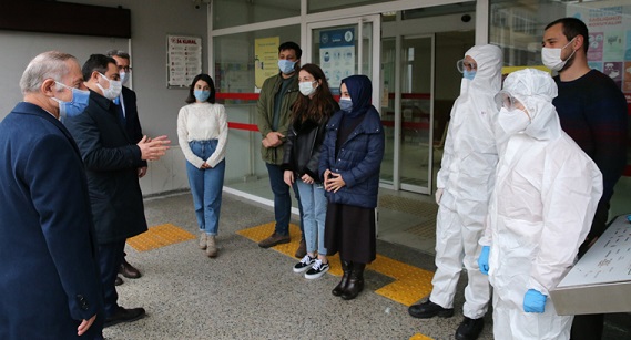 BAŞKAN AYDINER’DEN SAĞLIK ÇALIŞANLARINA MORAL ZİYARETİ