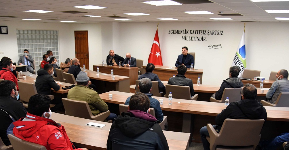 Karaca, balıkçı esnafının sorunlarını dinledi