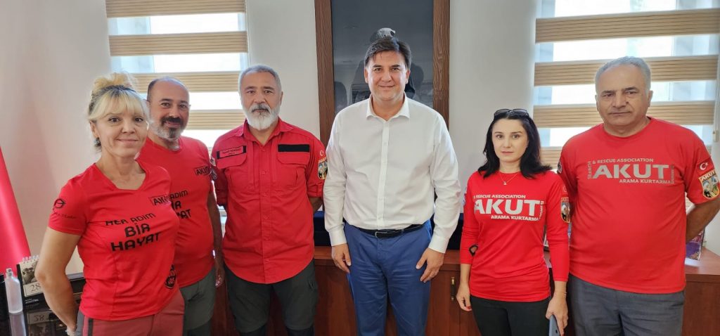 AKUT, bilgilendirme toplantısı için Başkan Karaca’yı ziyaret etti