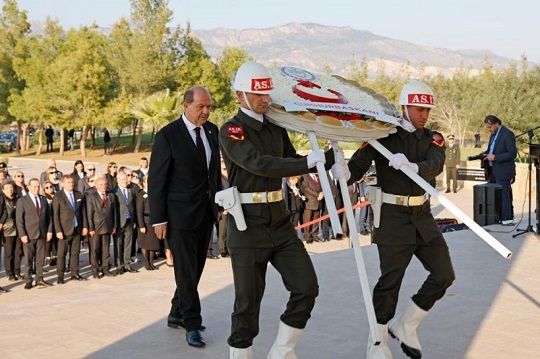 KKTC Cumhurbaşkanı Ersin Tatar, Dr. Fazıl Küçük’ün anıt mezarında düzenlenen törene katıldı