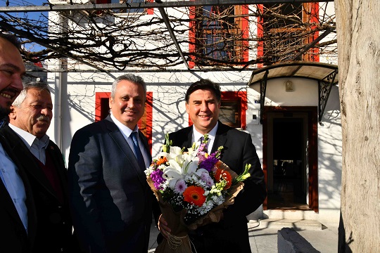 Karaca’dan CHP ve İYİ Parti’ye hayırlı olsun ziyareti