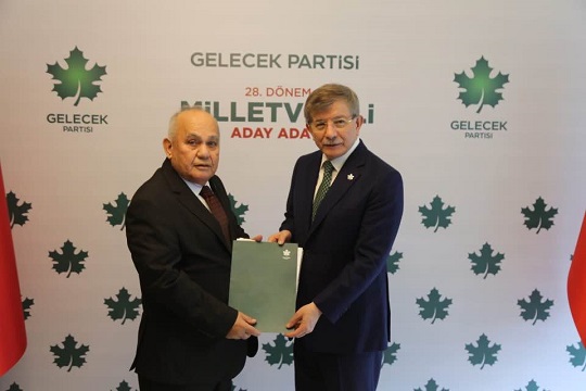 BAŞKAN KAYAMAN MİLLETVEKİLİ ADAY ADAYLIĞI BAŞVURUSU İÇİN AHMET DAVUTOĞLU İLE BİR ARAYA GELDİ