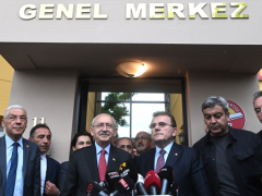 Adalet Partisi Genel Başkanı Vecdet Öz, cumhurbaşkanlığı seçiminin 2. turunda Kemal Kılıçdaroğlu’nu destekleyeceklerini söyledi