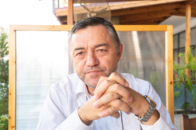 Bir gün herkes yol alıp gidecek bu dünyadan