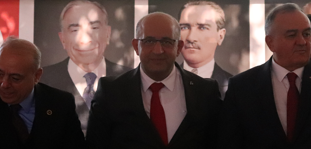 MHP Muğla 14. İl Kongresinin En Anlam Yüklü Fotoğrafı! SAKİN GÜÇ ve ARKASI