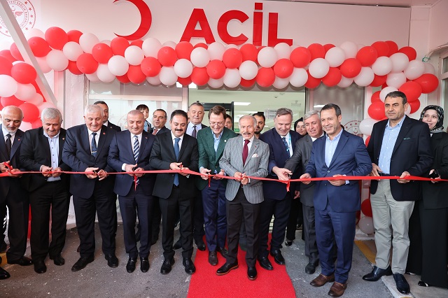 Bayrampaşa’da yenilenen acil servis hizmete açıldı