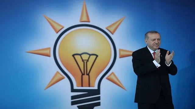 AK Parti’nin MKYK üyeleri belli oldu: 49 isim devre dışı kaldı