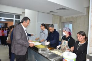 KAYMAKAM YAKUTA ÖĞRENCİLERLE İFTAR PROGRAMINDA BİR ARAYA GELDİ