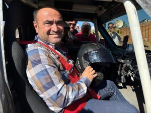 Başkan Akdenizli, Offroad Fethiye Şenliği’nde Copilotluk Yaptı