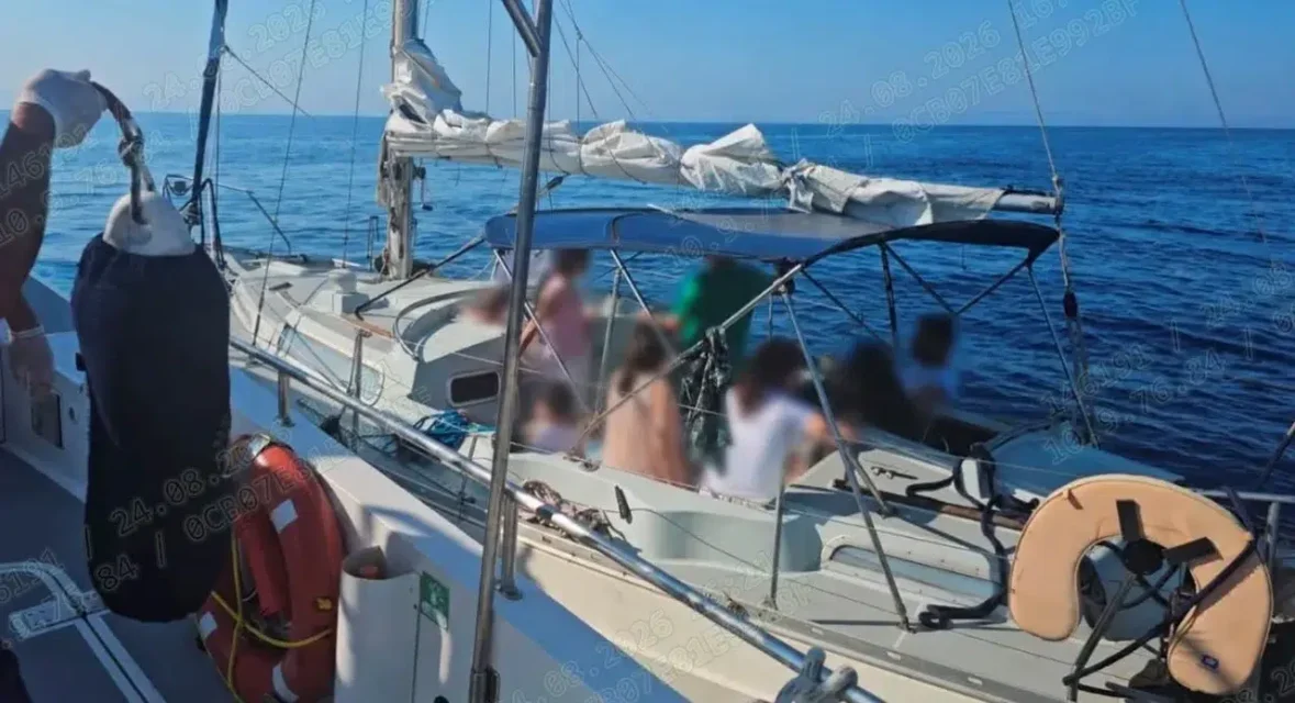Didim açıklarında düzensiz göçmen operasyonu: 16 kişi yakalandı