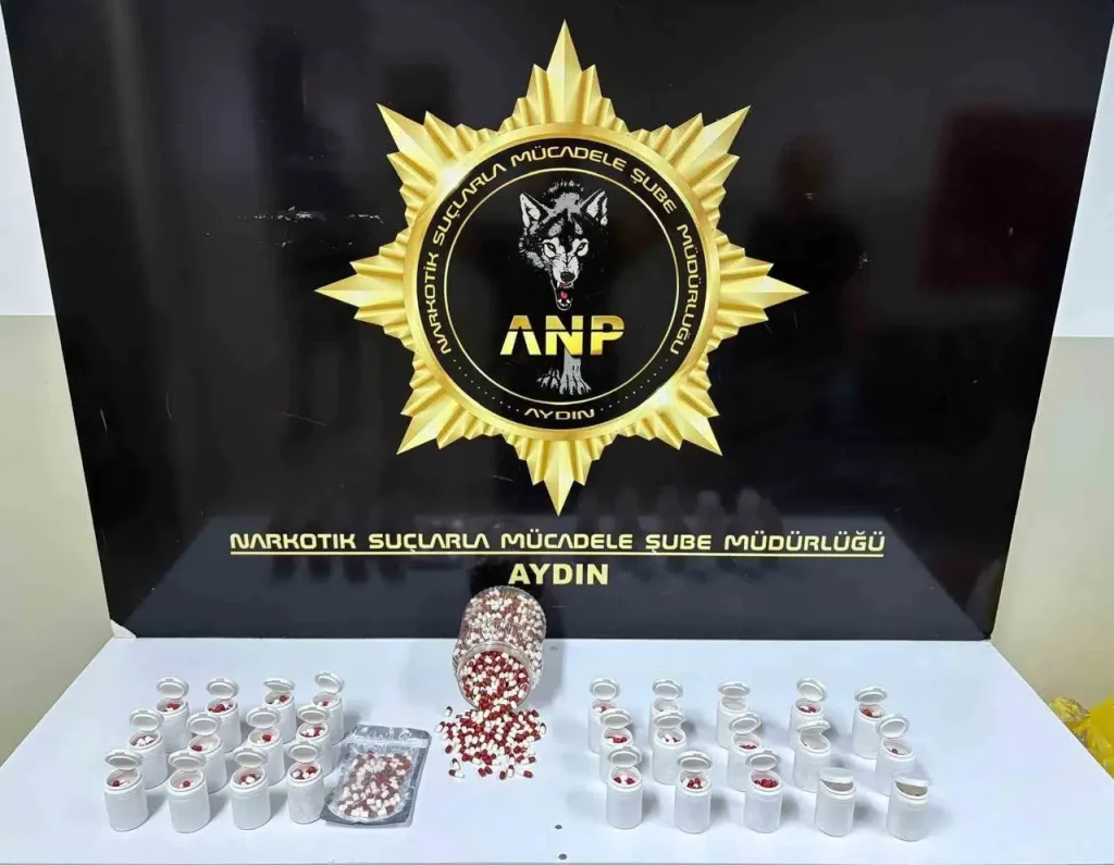 Efeler’de uyuşturucu operasyonu: 2 bin 456 sentetik ecza ele geçirildi