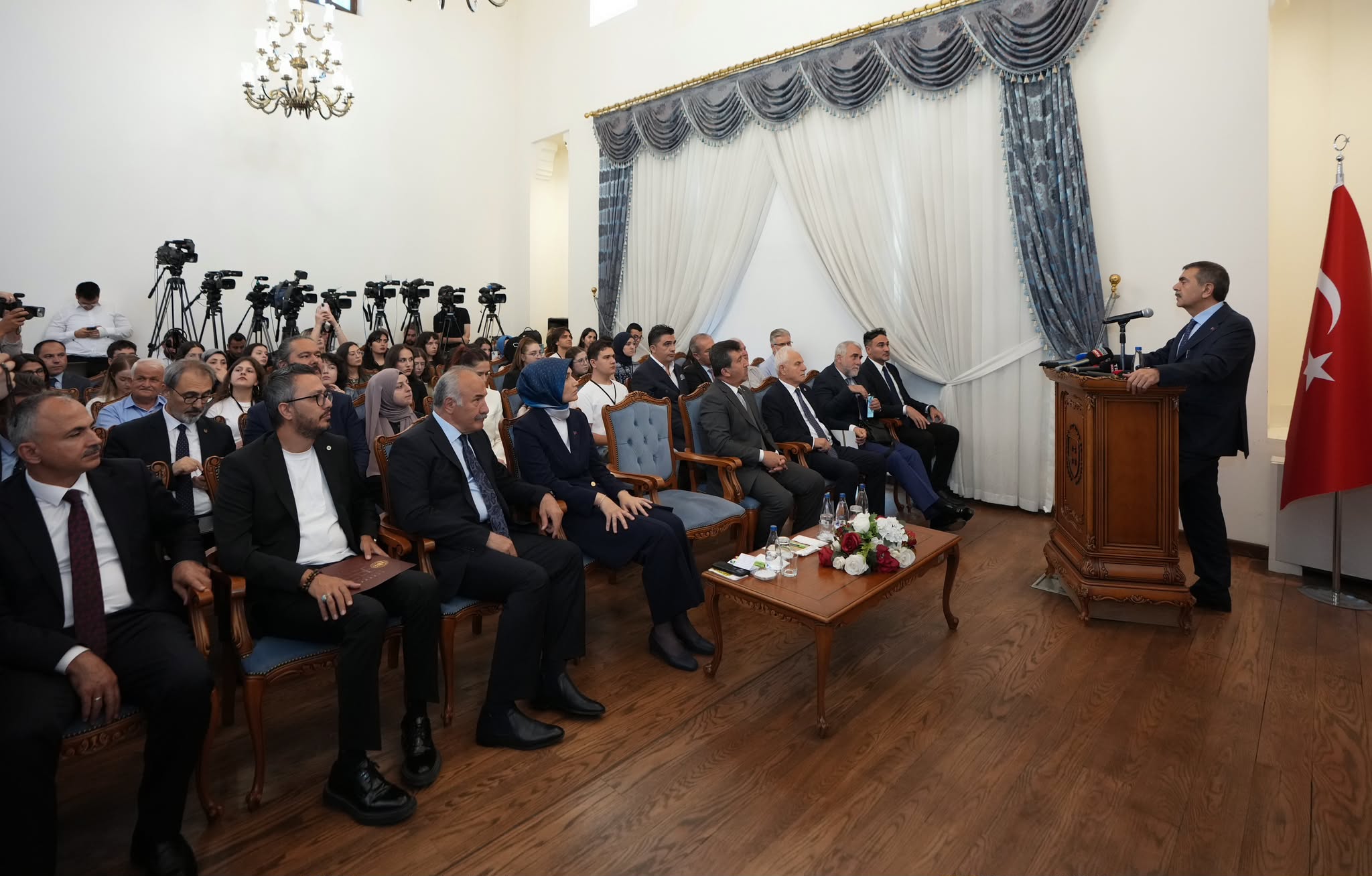 Millî Eğitim Bakanı Yusuf Tekin, “Dijital Vatan Akademisi”nin Açılış Dersini Verdi