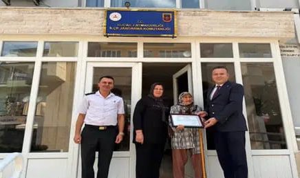 Simitçi Çift, Evlerini Jandarma Teşkilatına Bağışladı