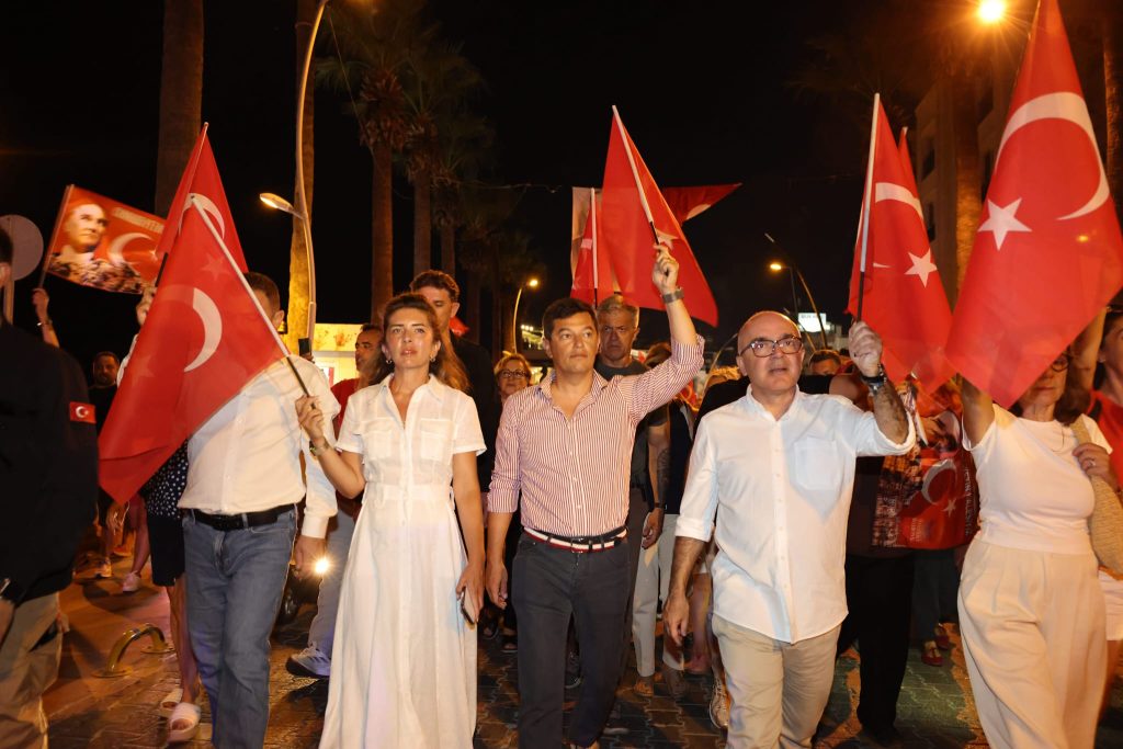 MARMARİS’TE 30 AĞUSTOS ZAFER BAYRAMI SESSİZLİK VE DAYANIŞMAYLA KUTLANDI