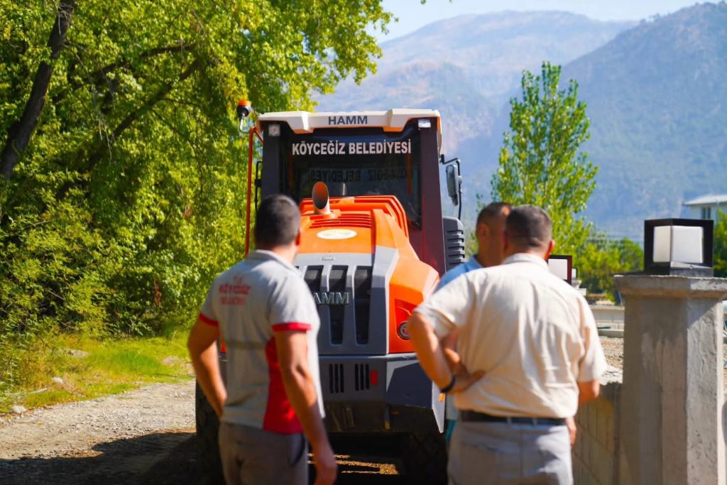 Köyceğiz’de Yol Çalışmaları Sürüyor